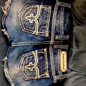 Like New! Very comfortable & Cute.